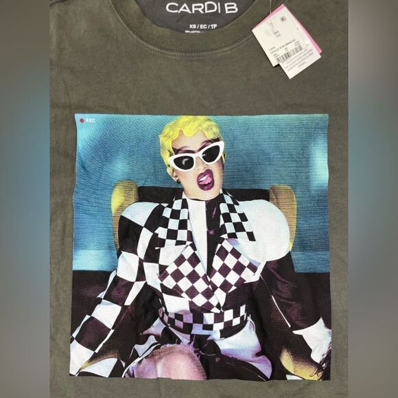 CARDI B Graphic T-shirt Women XS Short Sleeve Music NWT - Picture 2 of 6